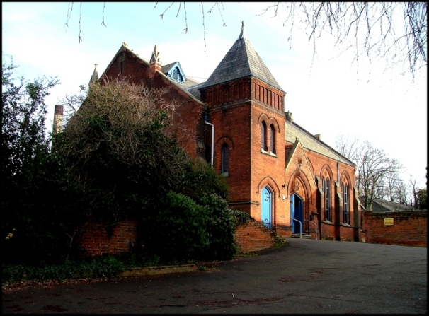Ipswich St Clement's Congregational: a red brick landmark