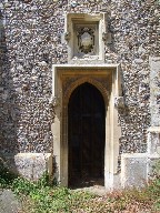 east door to aisle